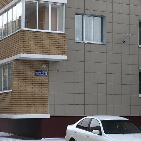 Apartamenty Na Sibgata Hakima U Riviery Kazan Exterior photo